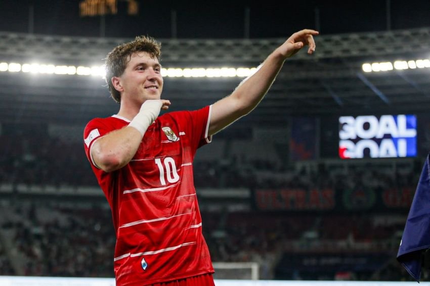 Diwarnai Kartu Merah & Penalti Ole Romeny, Timnas Indonesia Sikat Singapura 2-0 di SUGBK