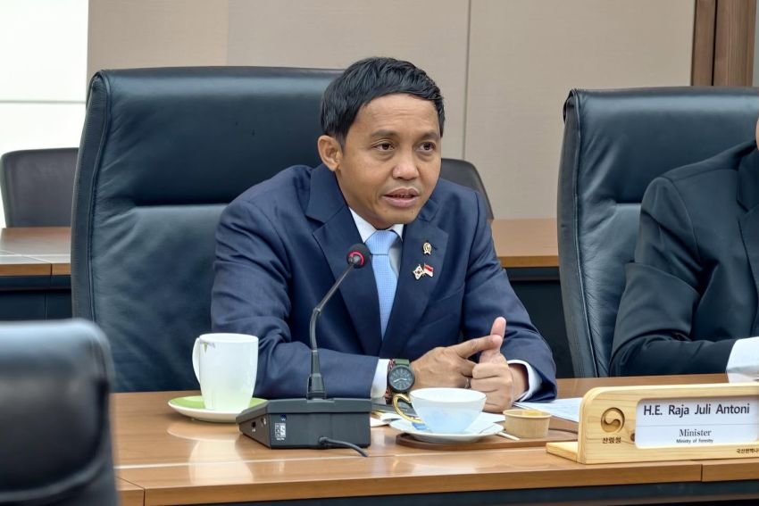 Polemik Ijazah Jokowi dan Gibran, Menhut Raja Juli: Mungkin Besok Mas Kaesang, Lusa Jan Ethes