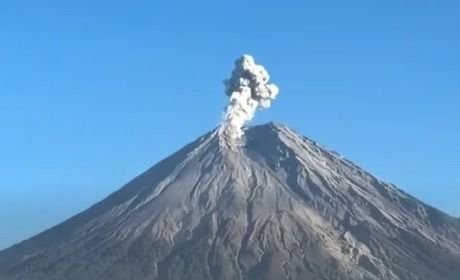 Empat Gunung Api Erupsi Bersamaan pada 6 September 2026!