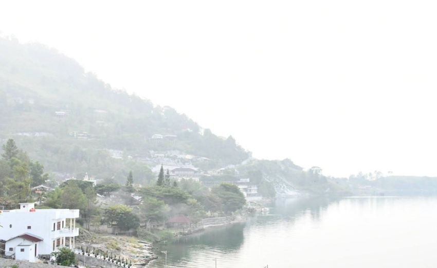 Kabut Asap Karhutla Selimuti 20 Daerah di Sumut, Jarak Pandang Turun hingga 1 Km