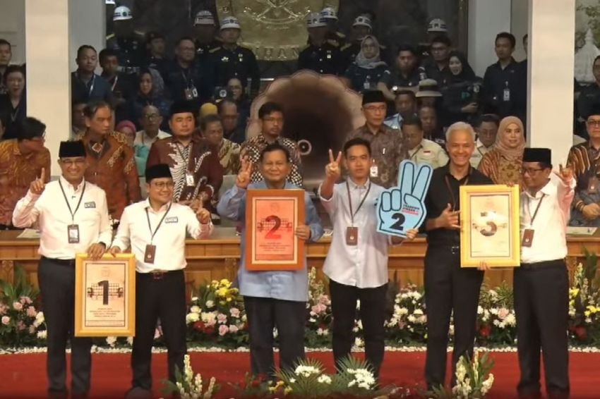 Cecar KPU di Sidang MK, Saldi Isra Skak Beda Perlakuan Verifikasi Ijazah Gibran pada Pilkada dan Pilpres