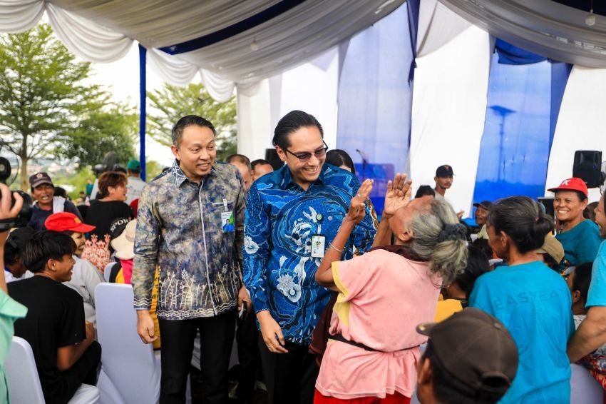 Sering Terluka Pecahan Kaca, Pemulung TPA Terjun Kini Tenang Berkat Jaminan BPJS dari Rico Waas