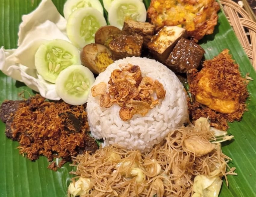 Resep Nasi Uduk Betawi Gurih dan Pulen, Cuma Butuh 6 Bahan Utama!