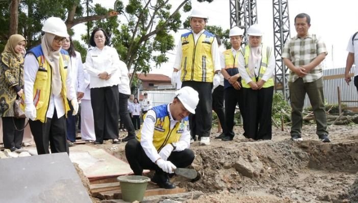 Wali Kota Tanjungbalai Letakkan Batu Pertama Rehabilitasi RSUD dr Tengku Mansyur Senilai Rp4,77 Miliar