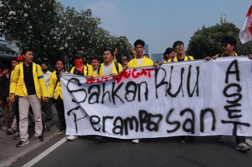 "Rakyat Biasa Bisa Kehilangan Aset, Pejabat Korup Malah Lolos", Abraham Samad Cs Desak DPR Tunda RUU Perampasan Aset