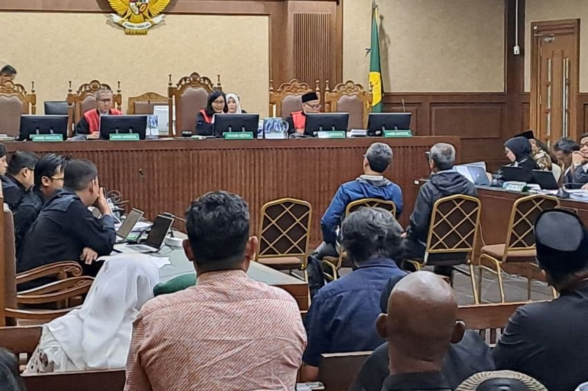 Buka-bukaan di Sidang Tipikor Eks Pejabat Kemenag Ngaku Borong Rumah Mewah & Fortuner Cash Pakai 'Fee' Haji