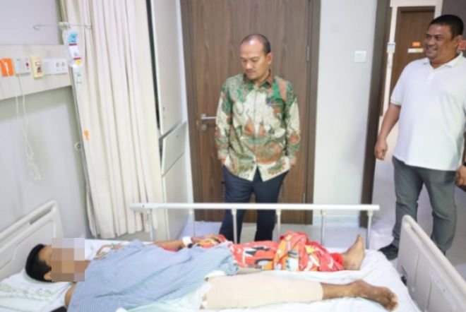 Tersengat Listrik Saat Pasang Bendera, Wali Kota Tanjungbalai Pastikan 2 Pekerja DLH Dapat Pendampingan