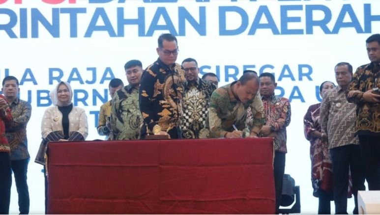 Dikawal Pimpinan KPK & Wamendagri Wali Kota Tanjungbalai Ikut Teken Pakta 'Haramkan' Korupsi se-Sumut