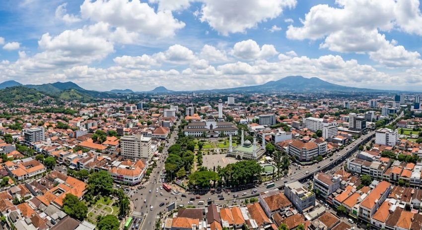 Cuaca Jabar Hari Ini 15 September: Cerah Mendominasi, Suhu Subang Capai 36 Derajat