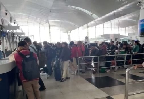Erupsi Anak Krakatau Bikin Penerbangan Kualanamu-Jakarta &ldquo;Mandek&rdquo; hingga Sore