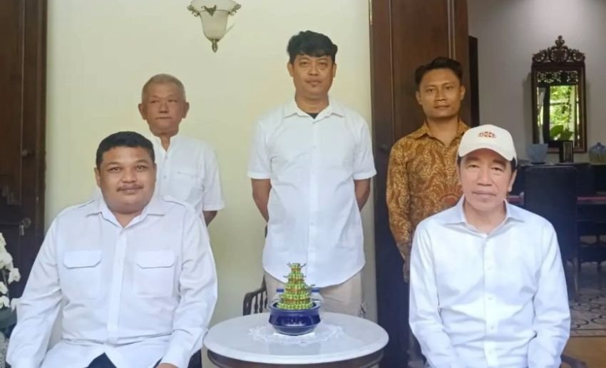 Kader PDIP Surabaya Dipecat Usai Temui Jokowi? DPD Jatim: Informasi Itu Tidak Benar dan Menyesatkan