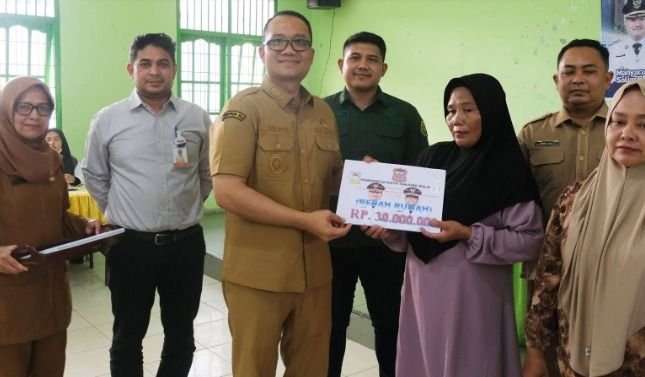 20 Warga Tanjungbalai Dapat Bantuan Bedah Rumah, Masing-Masing Rp30 Juta