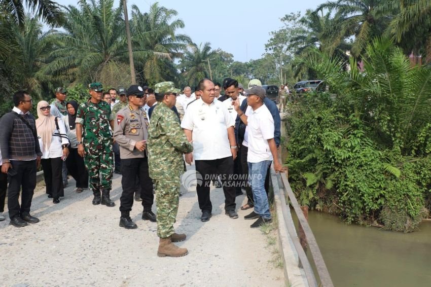 Genjot Pemulihan Pascabanjir Bupati Asahan Boyong Satgas PRR Cek Langsung Jembatan dan Jalan Rusak
