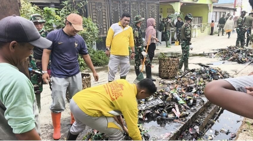 Gotong Royong Massal di Tanjung Tiram Libatkan Ratusan Personel, Kades Bogak: Ini Gerakan Persatuan