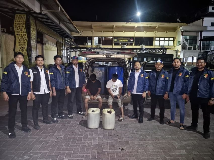 Buntut Kelangkaan BBM di Banda Aceh, Polisi Ringkus Mobil Kia Travello Pengangkut 600 Liter Bio Solar Subsidi