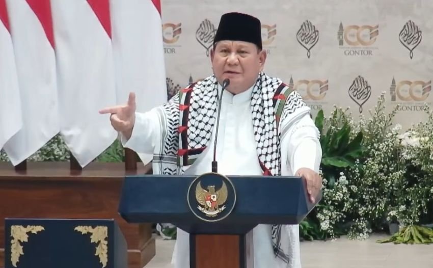 Singgung Buzzer dan Antek Asing, Prabowo Ingatkan Santri: Jangan Percaya Semua yang Ada di Media Sosial