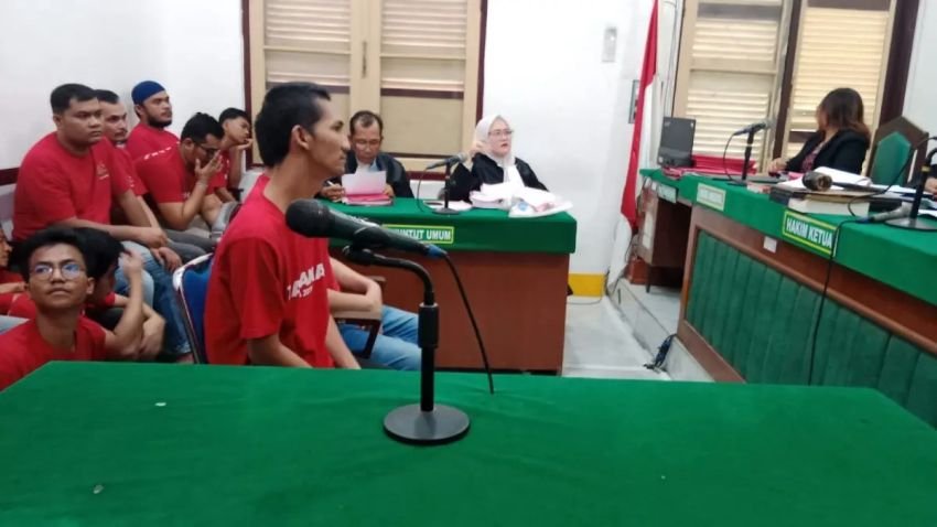 Lempari Polisi dengan Batu Saat Penangkapan Terduga Pengedar Sabu, Dua Warga Medan Terancam Pasal Berlapis