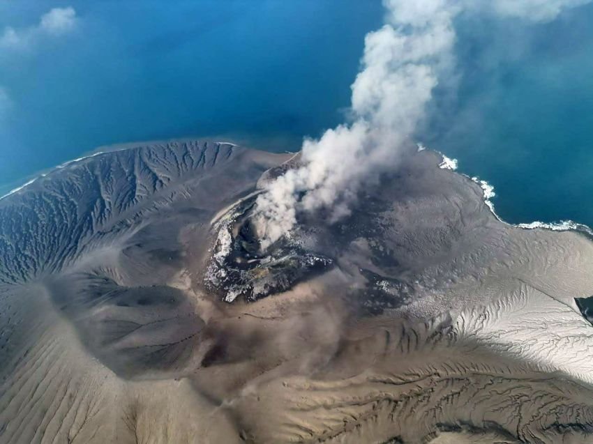 Dari 'Kiamat' 1883 Hingga Tsunami 2018: Mengapa Anak Krakatau Tetap Jadi 'Bom Waktu' Selat Sunda?