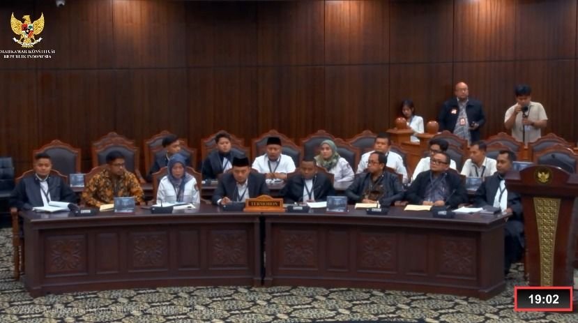 Tantang Gibran Jawab Gugatan Syarat Pendidikan di MK, Palti Hutabarat: Panggung Sudah Disiapkan