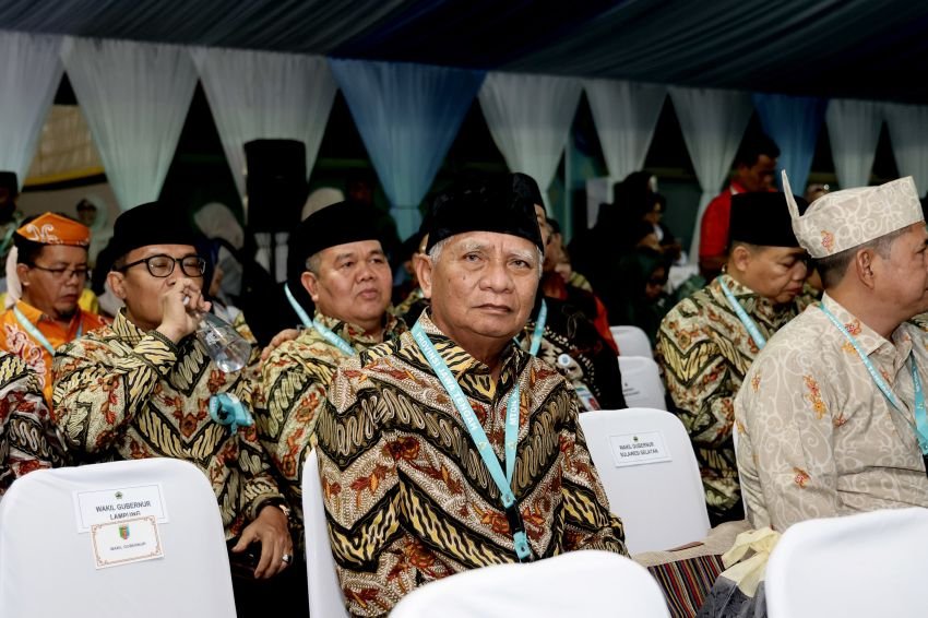 Bawa Pesan Khusus Gubernur Bobby Nasution, Wagub Surya Bakar Semangat Kafilah Sumut di MTQ Nasional Semarang