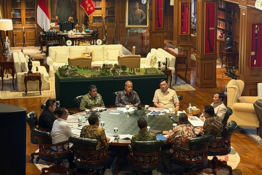 Dipanggil Langsung ke Hambalang, Satgas PKH Laporkan Penertiban Hutan Ilegal, Prabowo Beri Perintah Tegas Ini