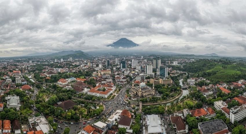 Cuaca Jawa Barat Hari Ini Sabtu 5 September 2026, Semua Wilayah Diprediksi Berawan