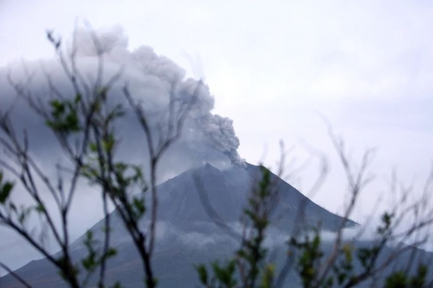 "Dapurnya Sendiri-sendiri", PVMBG Jelaskan Fenomena Langka Enam Gunung Api Meletus Bersamaan