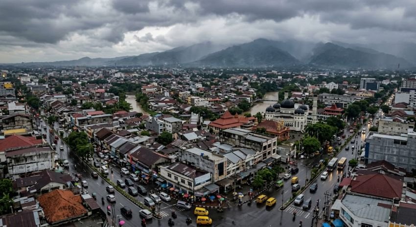 Cuaca Sumut Hari Ini 13 September 2026, Mayoritas Wilayah Berpotensi Hujan
