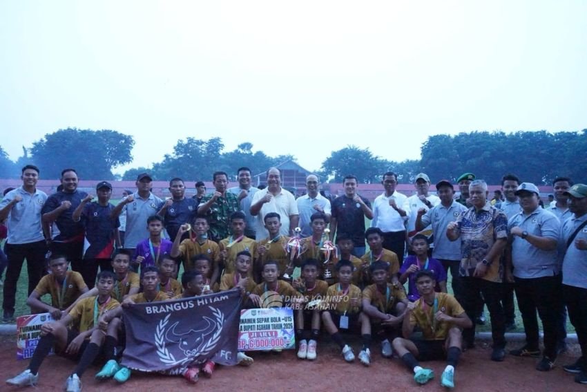 Bupati Asahan Tutup Turnamen SSB U-15, Dorong Lahirnya Atlet Muda Berprestasi