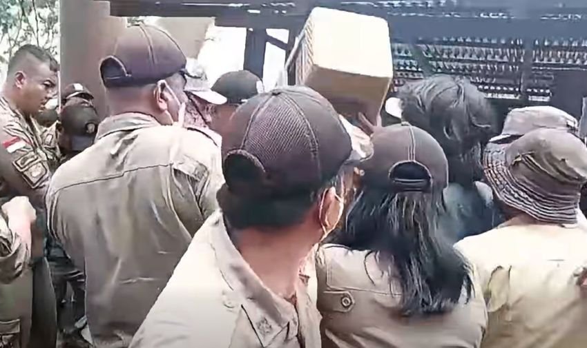 Penertiban Lapak di Menara Pandang Tele Sempat Memanas, 18 Pedagang Sepakat Bongkar Mandiri
