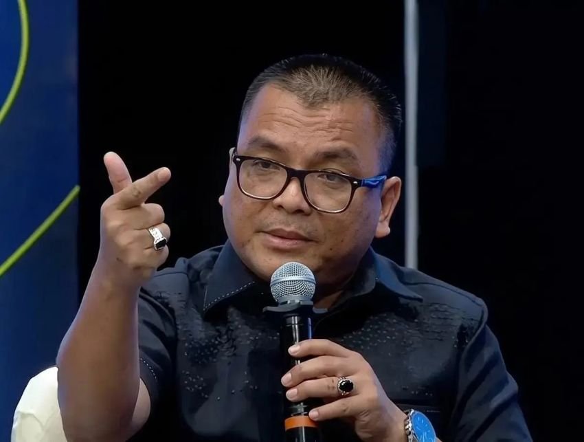 Tanggapi Kritik Gugatan Syarat Pendidikan Gibran, Denny Indrayana Sebut Tak Ada Kata Terlambat