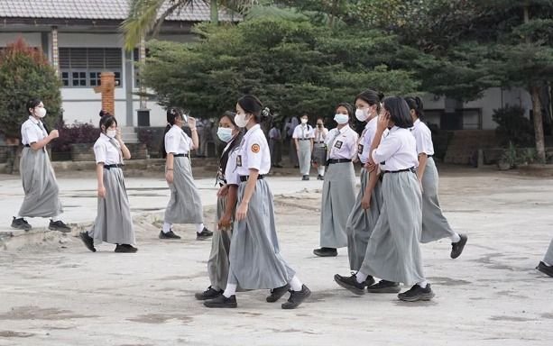 Seluruh SMA, SMK, dan SLB Negeri di Sumut Ditargetkan Gratis pada 2028