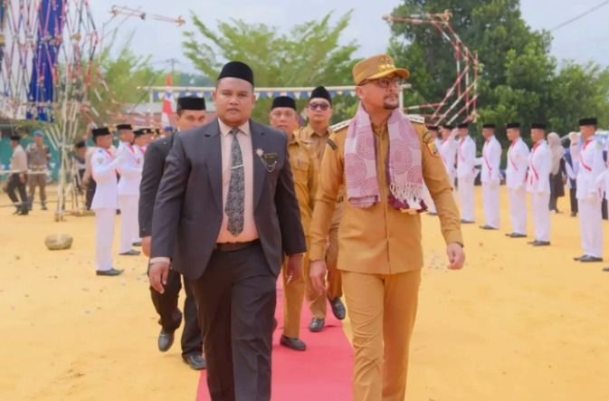 Bupati Labusel Fery Sahputra Ajak Santri Jadi Generasi Berilmu dan Berakhlak