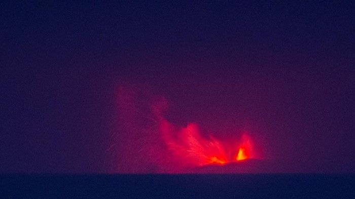 Gunung Anak Krakatau Erupsi, Seberapa Besar Potensi Tsunami di Selat Sunda?
