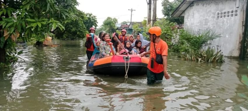 Hujan Deras Rendam Sejumlah Wilayah Medan, 50 Warga Medan Labuhan Mengungsi
