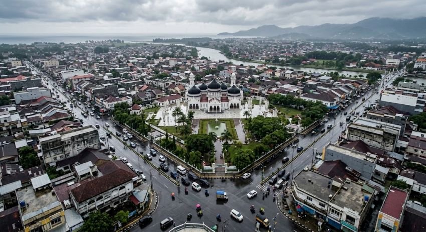 Cuaca Aceh Hari Ini 11 Oktober: Hujan Ringan Mendominasi, Suhu Capai 31&deg;C