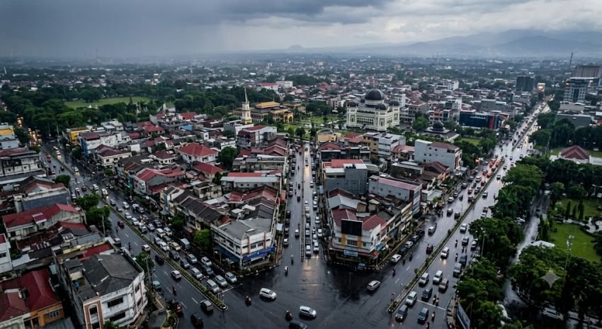 Cuaca Sumut Hari Ini 16 Oktober: Hujan Ringan Mendominasi, Gunungsitoli Hujan Sedang