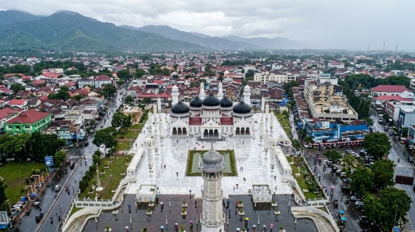 Cuaca Aceh Hari Ini 3 Oktober: Hujan Ringan Mendominasi, 5 Wilayah Hujan Sedang