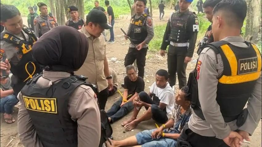 Polda Sumut Gerebek Barak Narkoba di Medan Maimun, 10 Orang Diamankan