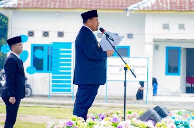 Hari Kesaktian Pancasila, Bupati Batu Bara Serahkan Bantuan Bedah 425 Rumah Warga