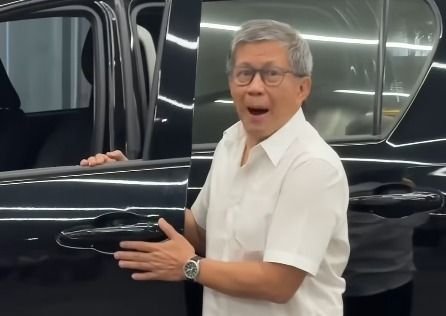 Ditanya Soal Kinerja 2 Tahun Prabowo-Gibran, Rocky Gerung Tersenyum dan Beri Simbol Hati?