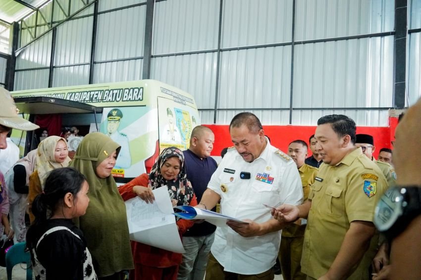 Bupati Batu Bara Baharuddin Siagian Hadirkan Program BERLAYAR di Talawi, 847 KIA Diserahkan dan Puluhan Siswa Terima Bantuan