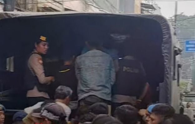 Kocar-kacir Disergap Polisi, 40 Orang di Medan Positif Narkoba Diangkut Truk ke Polda Sumut