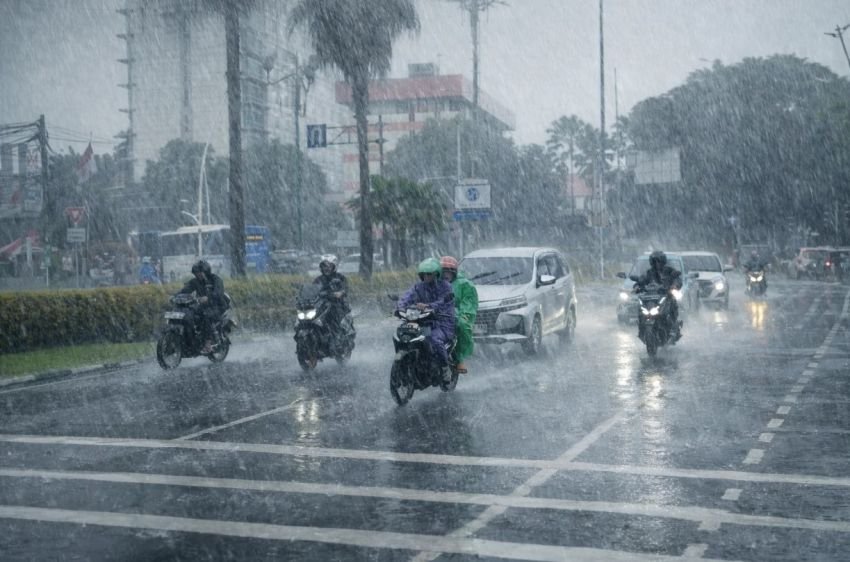 BMKG Peringatkan Potensi Cuaca Ekstrem di Sumut 23-25 Oktober, Minta Warga Waspadai Bencana Hidrometeorologi