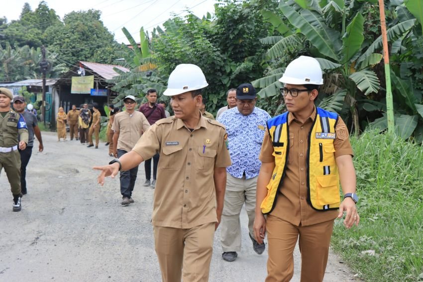 Turun Gunung Cek Jalan Diponegoro Wakil Wali Kota Binjai Pastikan Perbaikan Gak Asal Jadi