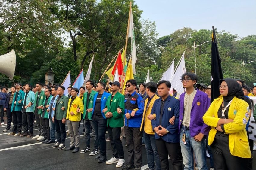 BEM SI Gelar Aksi di DPR, Ini 4 Tuntutannya