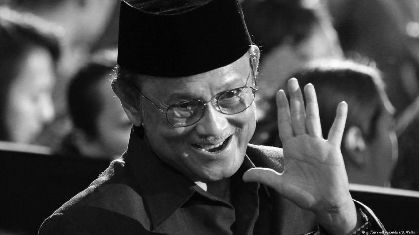 Pasang Badan Buat Gibran, Politikus PSI Bawa-bawa Riwayat Pendidikan BJ Habibie Soal Ijazah