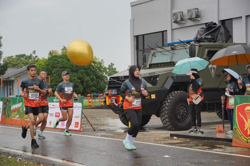 Wali Kota Rico Waas Lepas Ribuan Peserta Korpasgat Charity Run 2026 di Medan Polonia