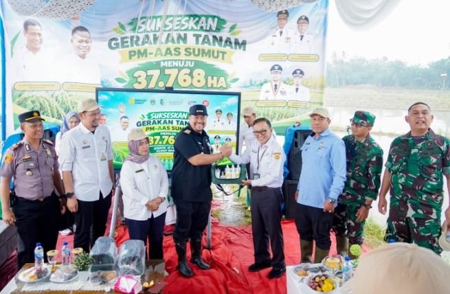 Bupati Batu Bara Ikuti Gerakan Tanam Padi PM-AAS, Target Panen di Atas 10 Ton per Hektare