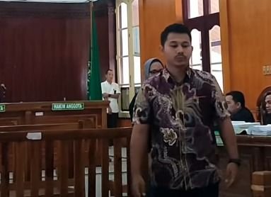 Sidang Korupsi Bansos Labusel Memanas, Saksi Sebut Menantu Eks Bupati Labusel Bripka Yasir Ikut dalam Pencairan Dana Rp3,6 Miliar